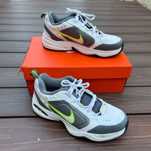 Other - 💥2X HP💥 Air Monarch IV white Nike cross trainer sneakers - excellent condition
